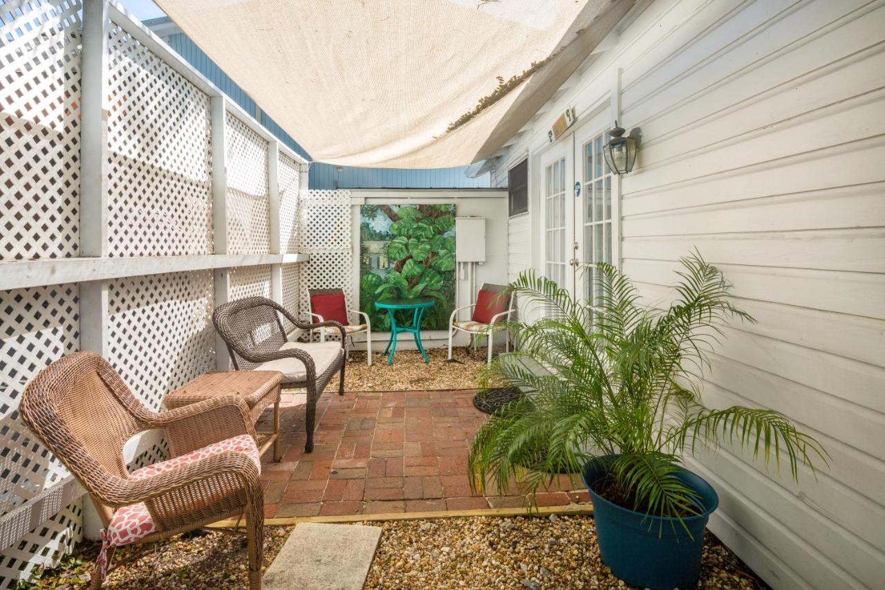Kona Kai Oasis Bed & Breakfast Key West Bagian luar foto